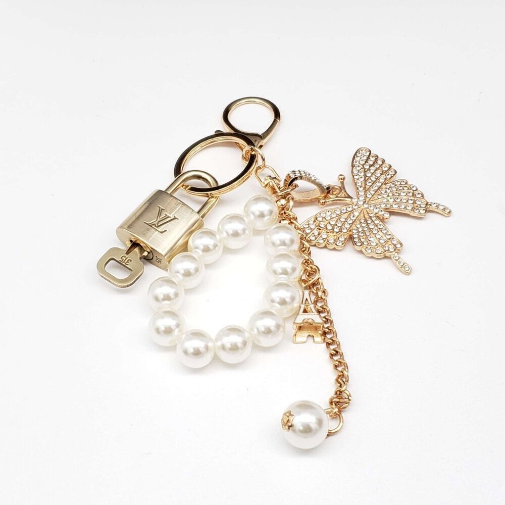 Authentic Louis Vuitton Gold Lock & Key 🔑 Bag Charm w/ Unbranded Charm - Picture 2 of 9